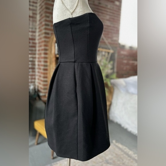 Aritzia Wilfred Strapless Fitted Black Mini Dress with Pockets - Picture 7 of 7